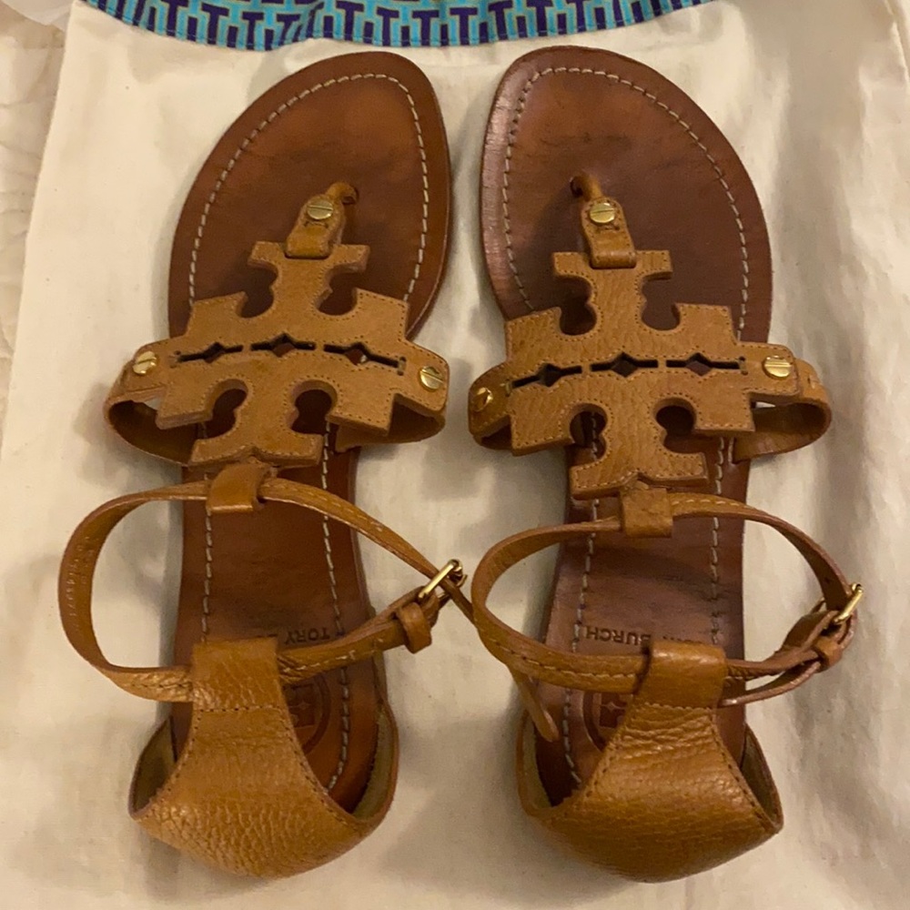 Tory Burch flat T Sandals